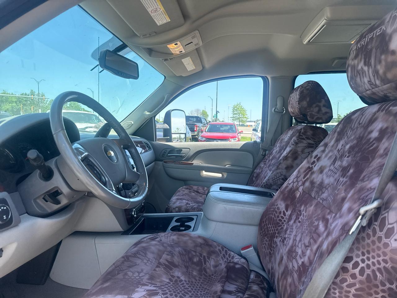 Chevrolet Silverado 2500HD LTZ Crew Cab 4WD 2013