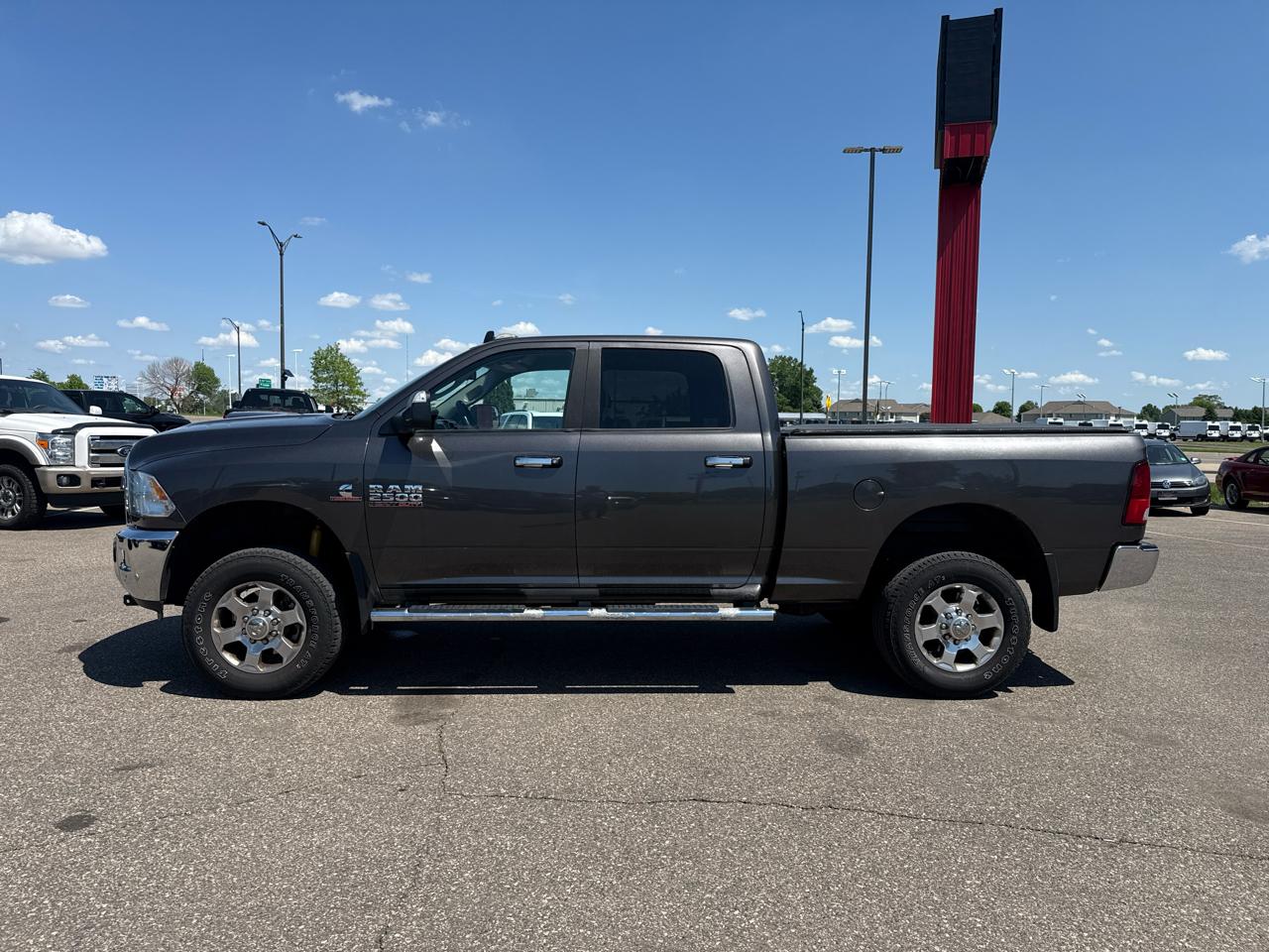 RAM 2500 SLT Crew Cab SWB 4WD 2016