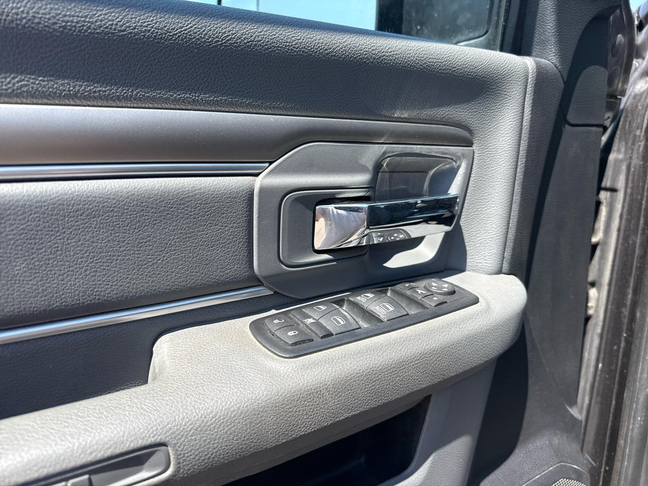 RAM 2500 SLT Crew Cab SWB 4WD 2016