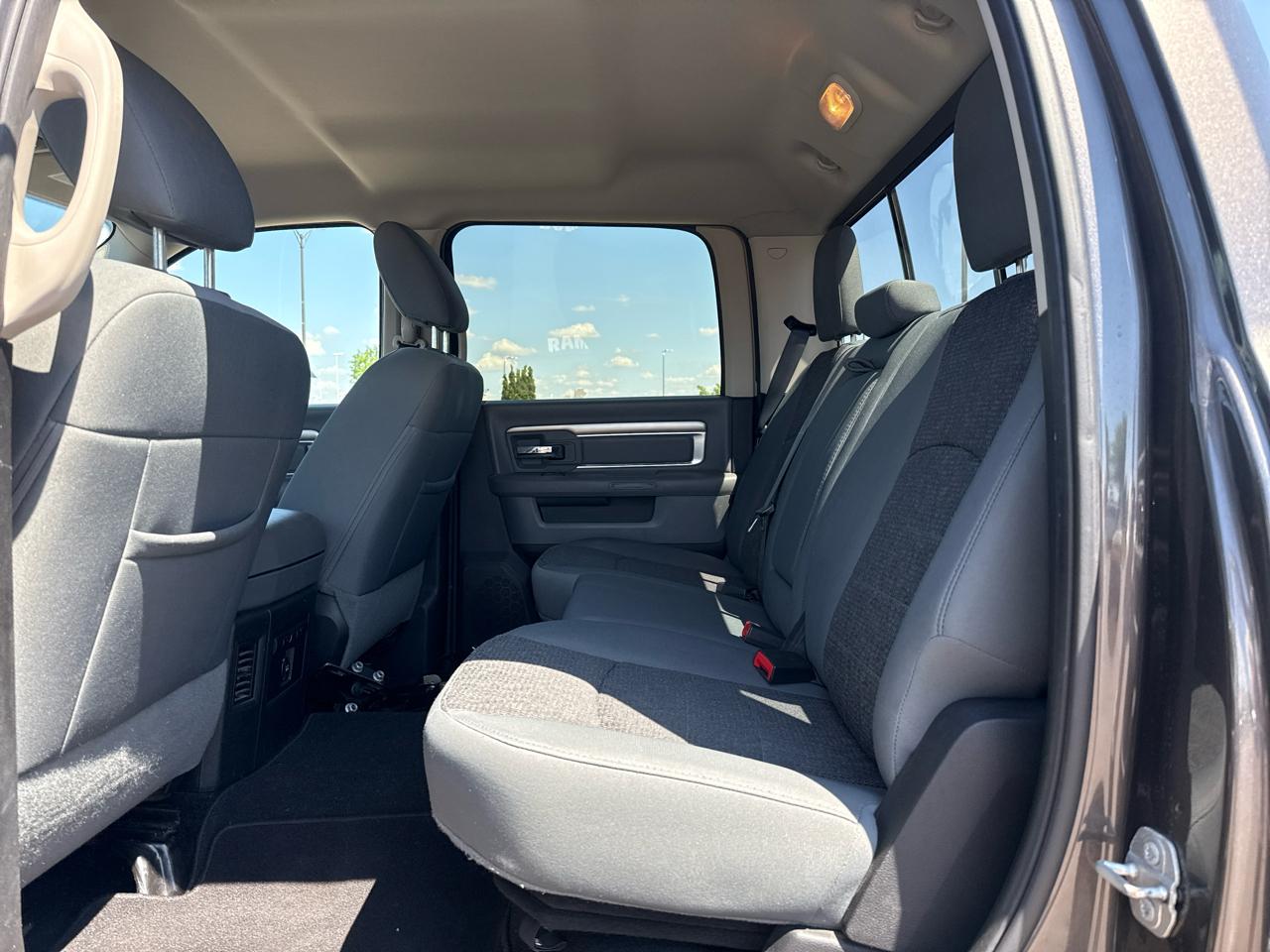 RAM 2500 SLT Crew Cab SWB 4WD 2016