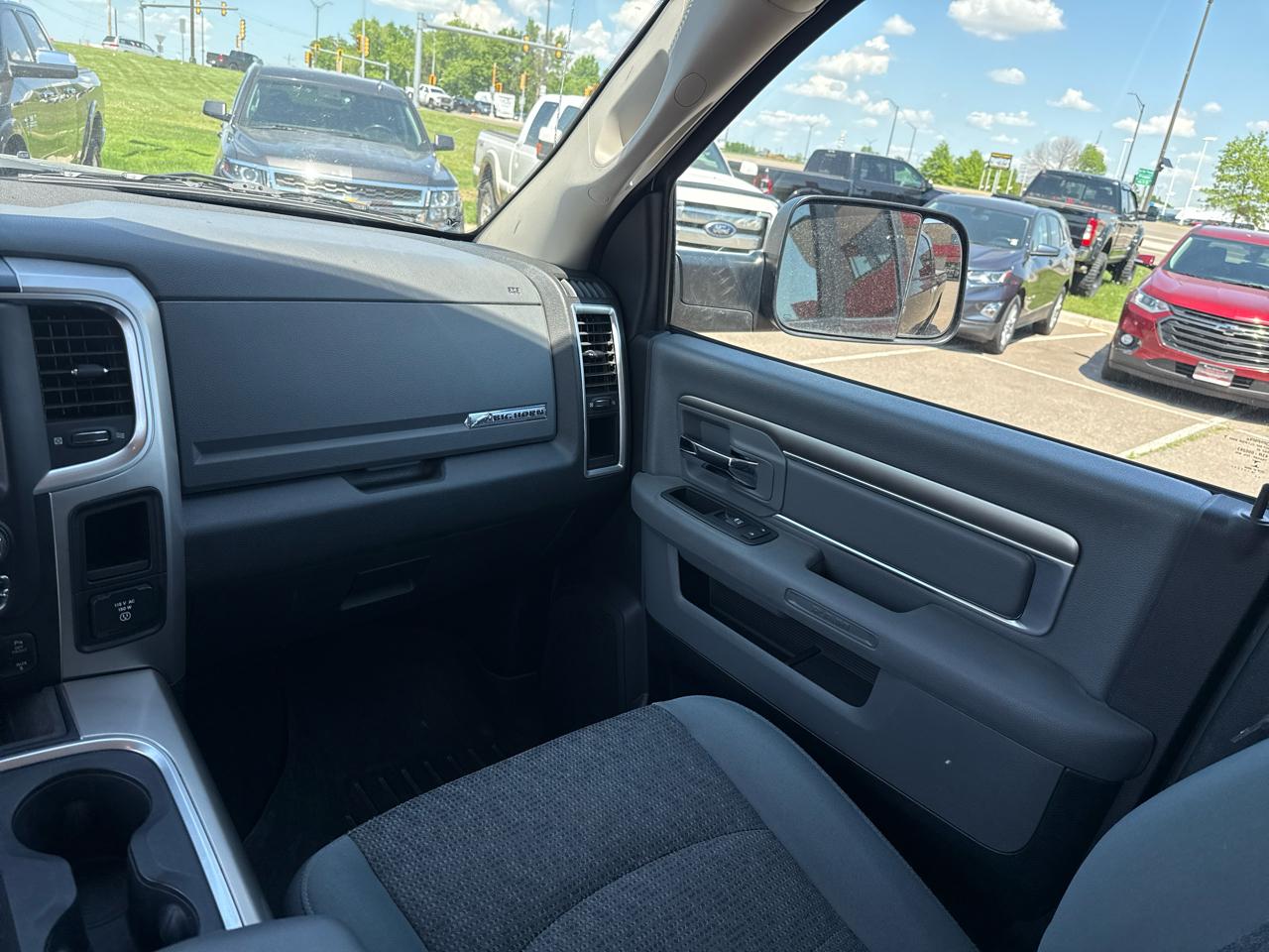 RAM 2500 SLT Crew Cab SWB 4WD 2016