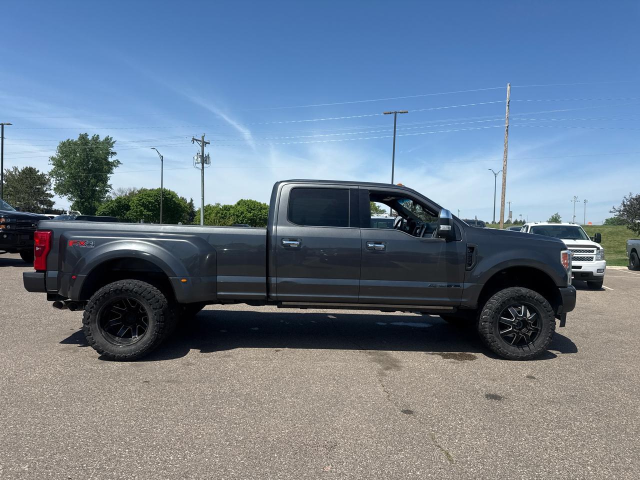 Ford F-350 SD Platinum Crew Cab Long Box 4WD DRW 2017