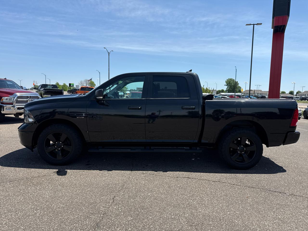RAM 1500 SLT Crew Cab SWB 4WD 2018
