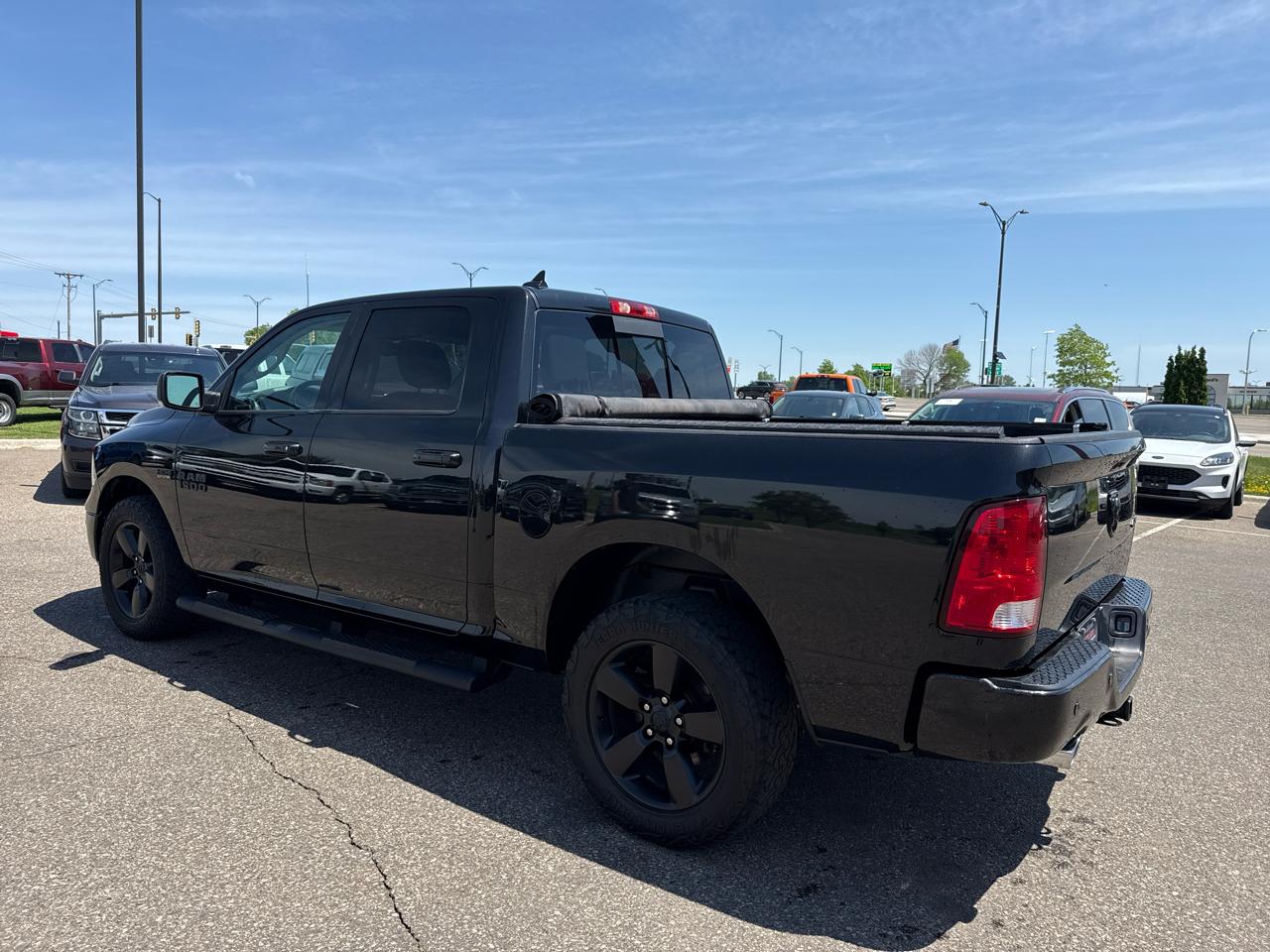 RAM 1500 SLT Crew Cab SWB 4WD 2018