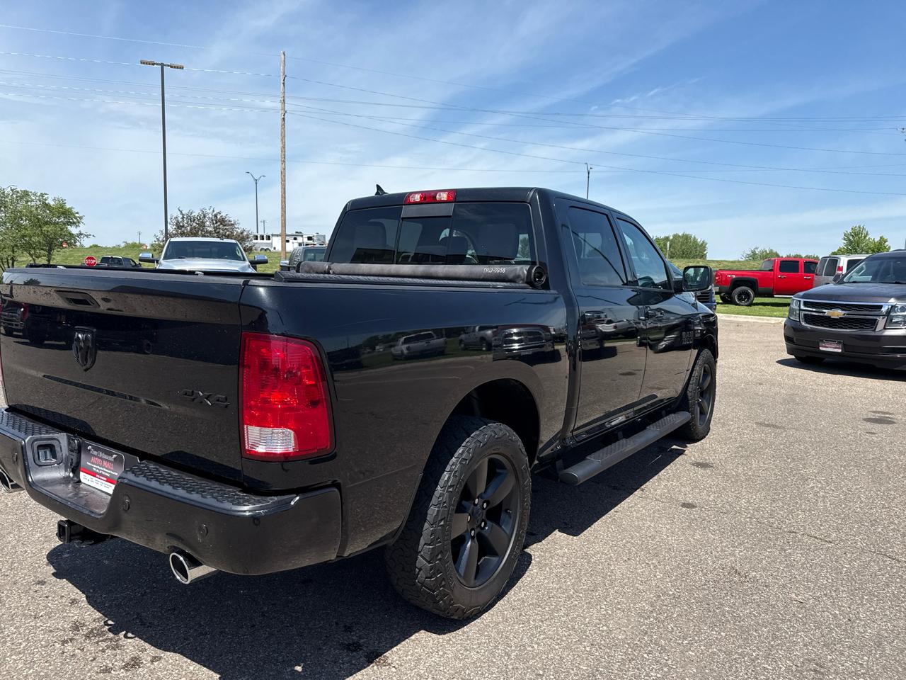 RAM 1500 SLT Crew Cab SWB 4WD 2018