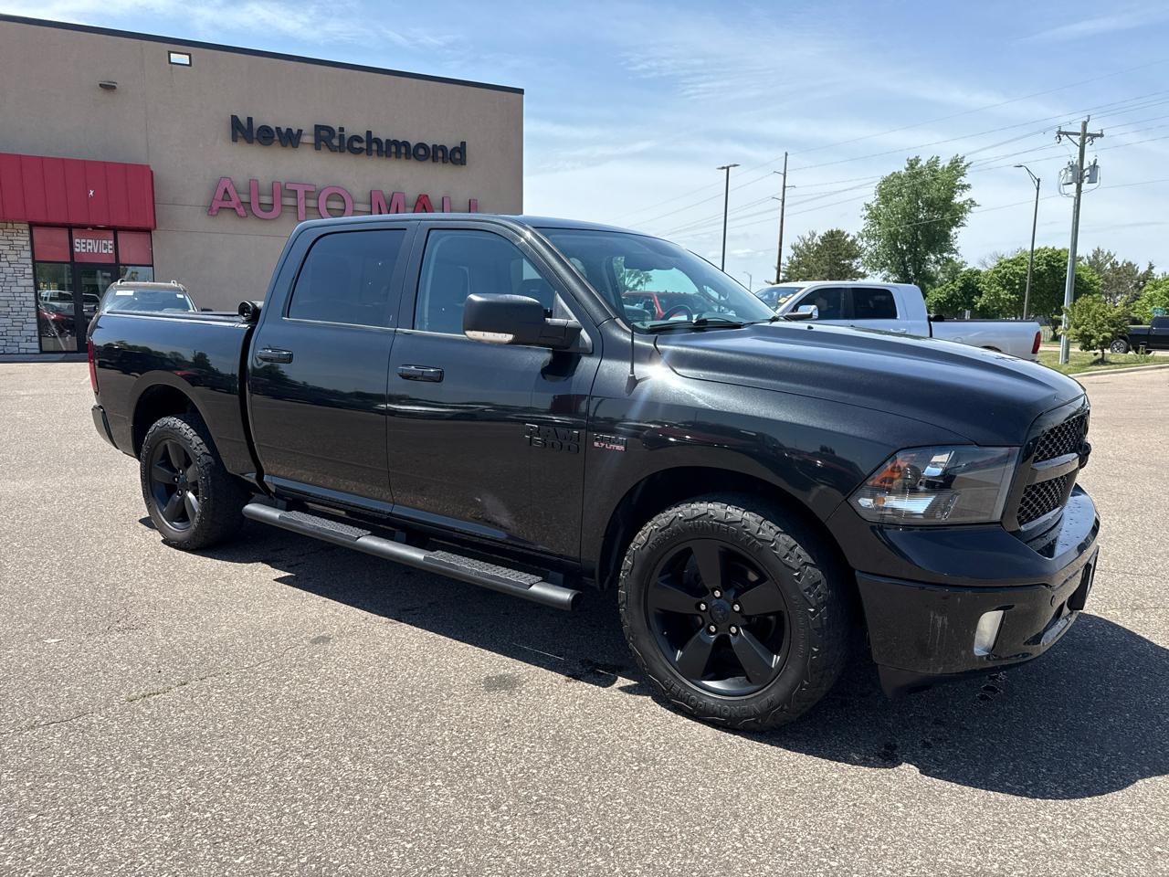 RAM 1500 SLT Crew Cab SWB 4WD 2018