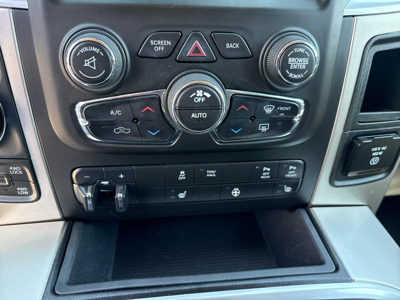 RAM 1500 SLT Crew Cab SWB 4WD 2018