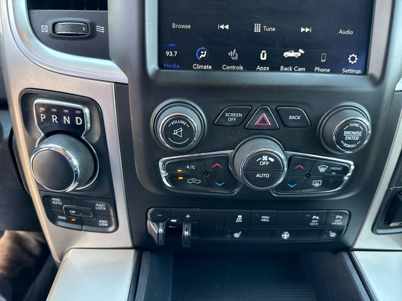 RAM 1500 SLT Crew Cab SWB 4WD 2018