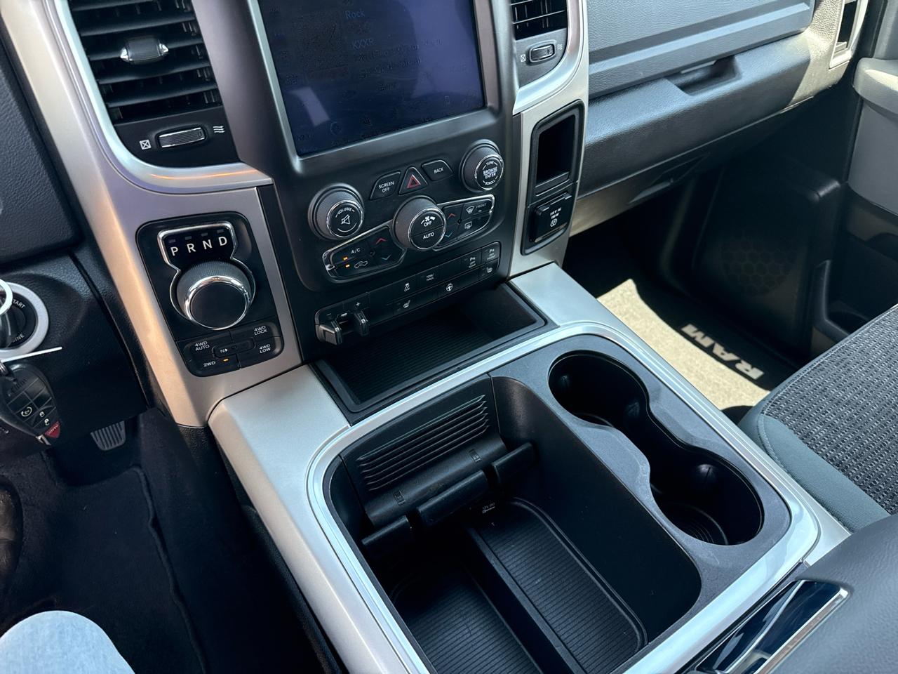 RAM 1500 SLT Crew Cab SWB 4WD 2018