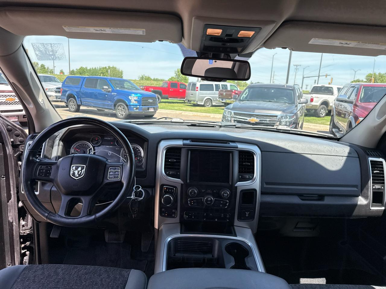 RAM 1500 SLT Crew Cab SWB 4WD 2018