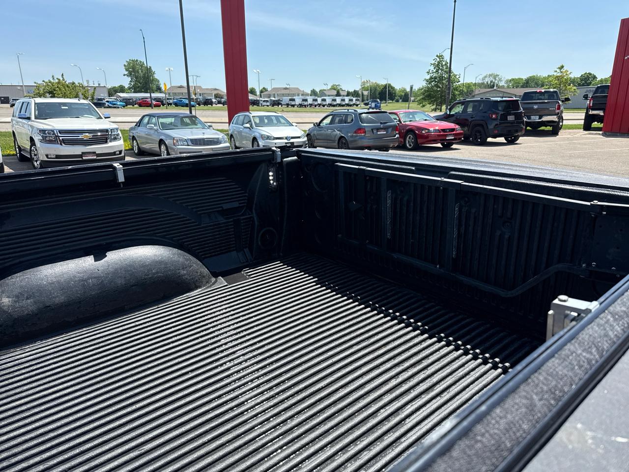 RAM 1500 SLT Crew Cab SWB 4WD 2018