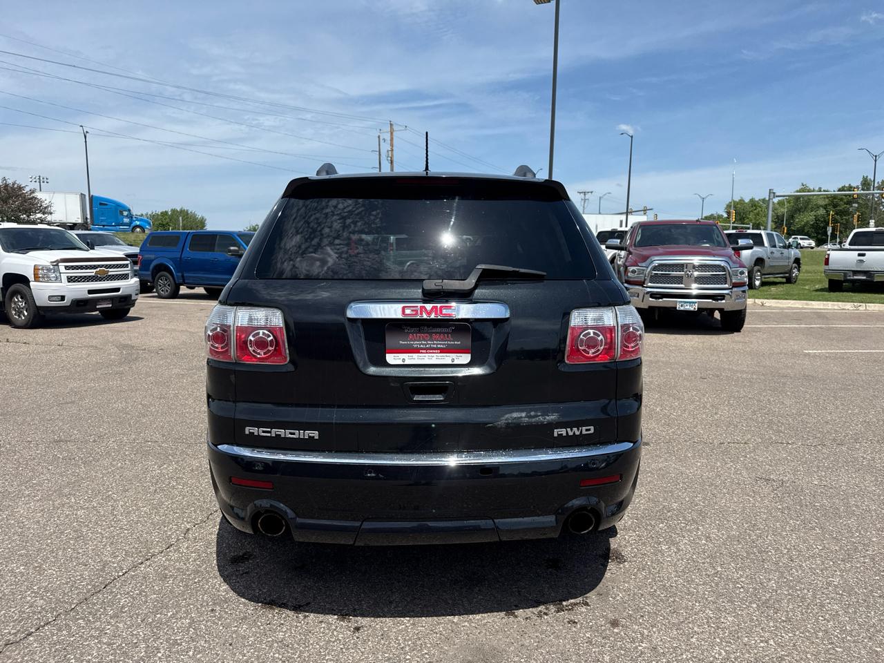 GMC Acadia Denali AWD 2011