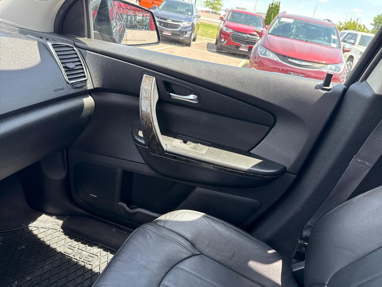 GMC Acadia Denali AWD 2011