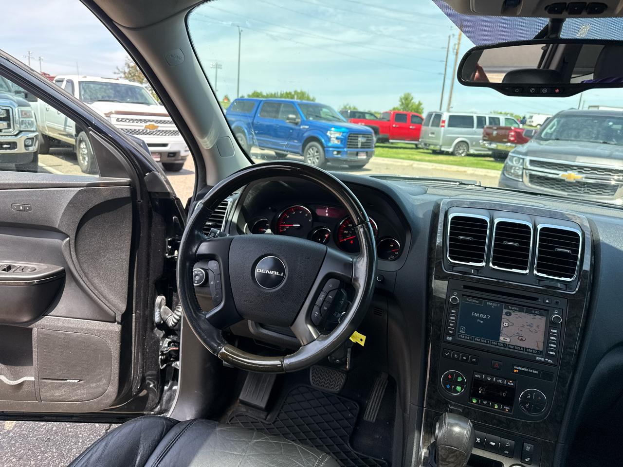 GMC Acadia Denali AWD 2011