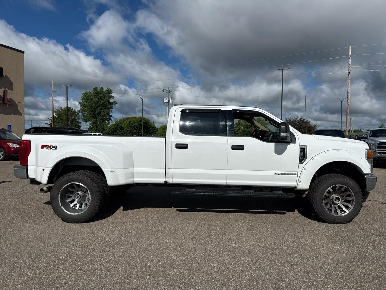 Ford F-350 SD XLT Crew Cab Long Bed DRW 4WD 2021