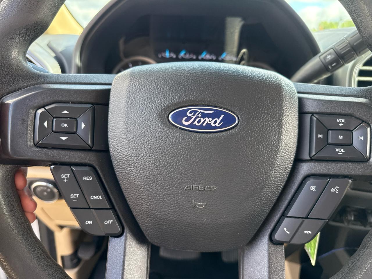 Ford F-350 SD XLT Crew Cab Long Bed DRW 4WD 2021