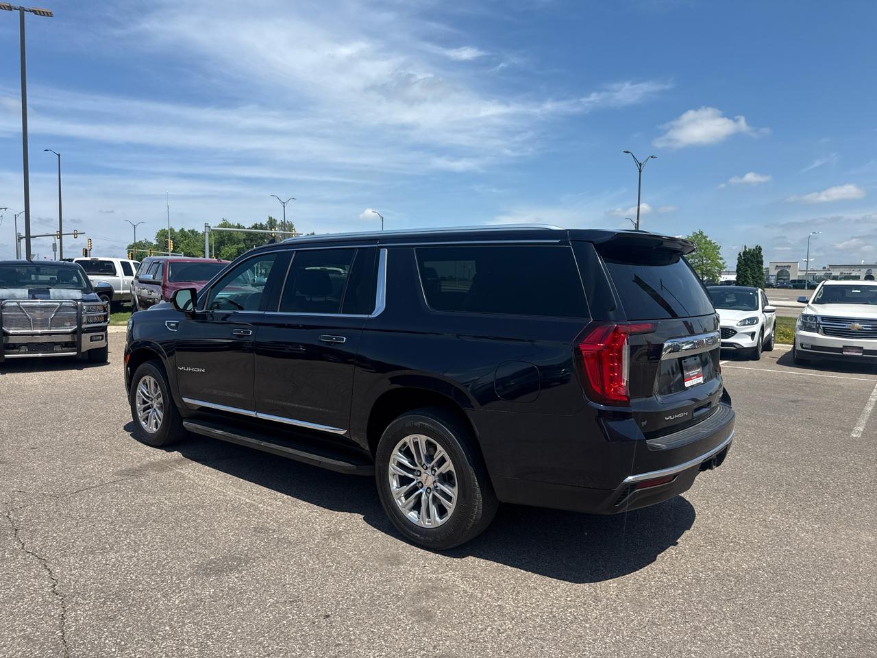 GMC Yukon XL SLT 4WD 2021