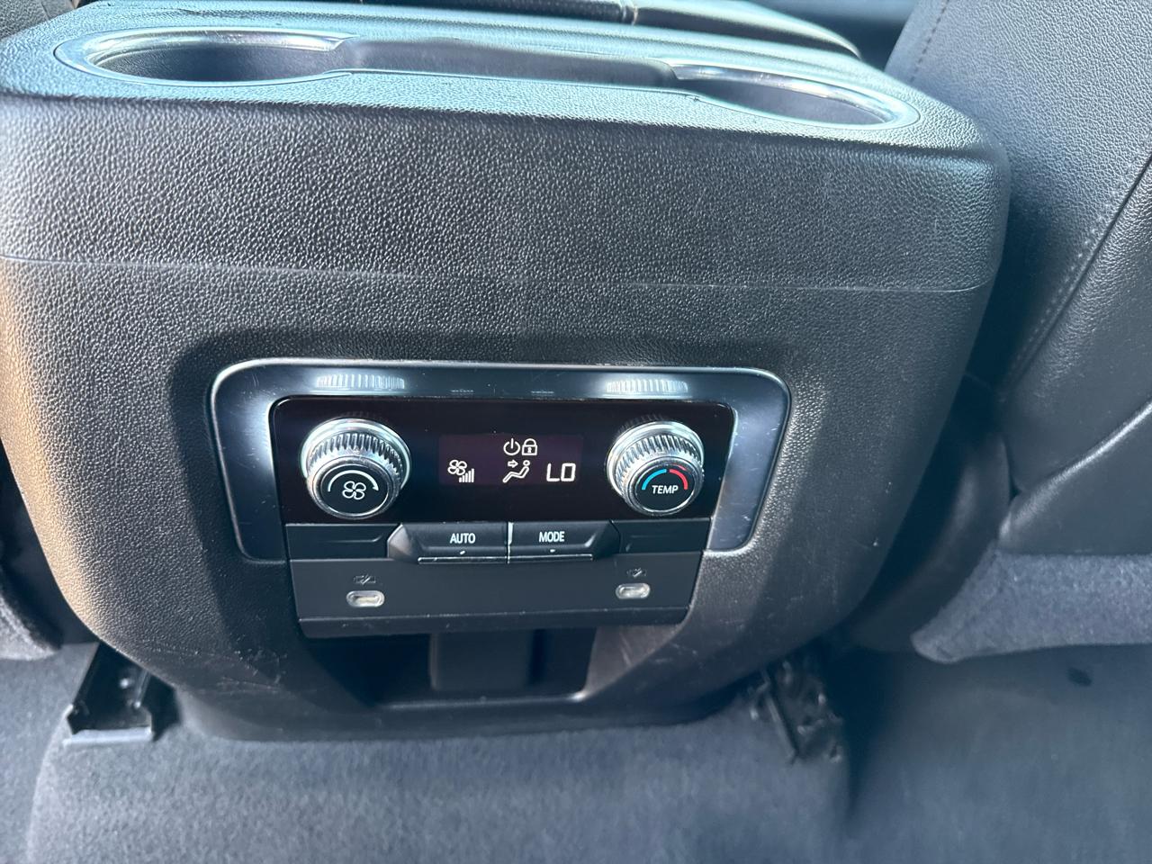GMC Yukon XL SLT 4WD 2021