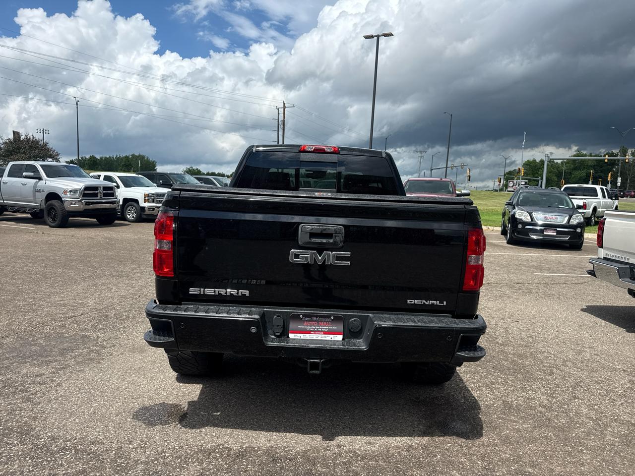 GMC Sierra 1500 Denali Crew Cab Short Box 4WD 2015
