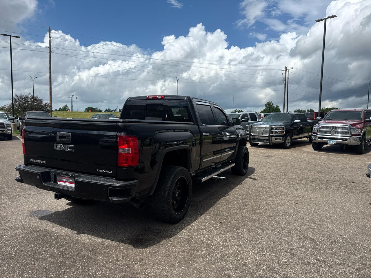 GMC Sierra 1500 Denali Crew Cab Short Box 4WD 2015