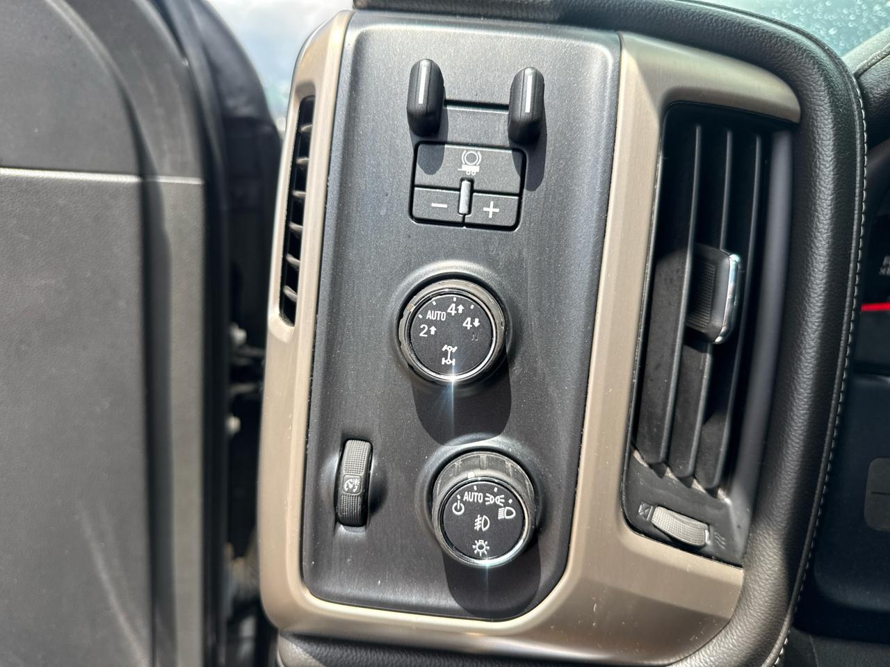 GMC Sierra 1500 Denali Crew Cab Short Box 4WD 2015