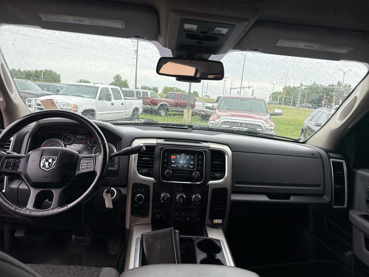 RAM 2500 SLT Crew Cab SWB 4WD 2015