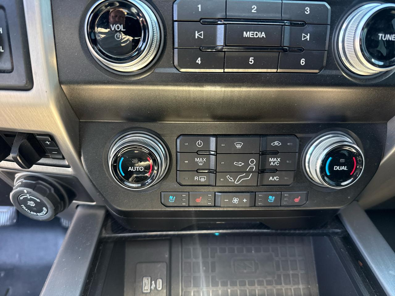 Ford F-350 SD Platinum Crew Cab 4WD 2020