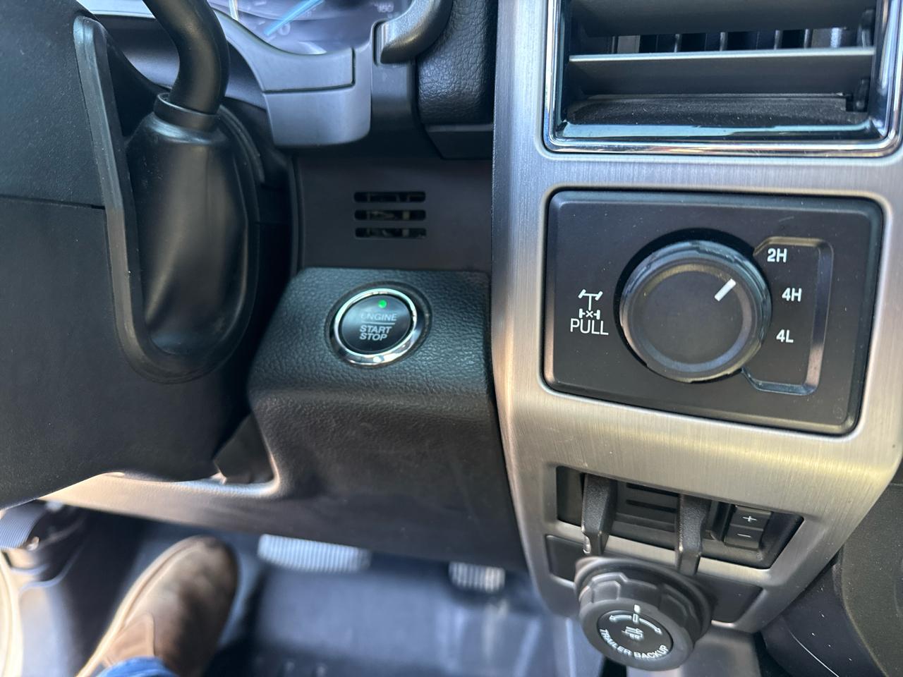 Ford F-350 SD Platinum Crew Cab 4WD 2020