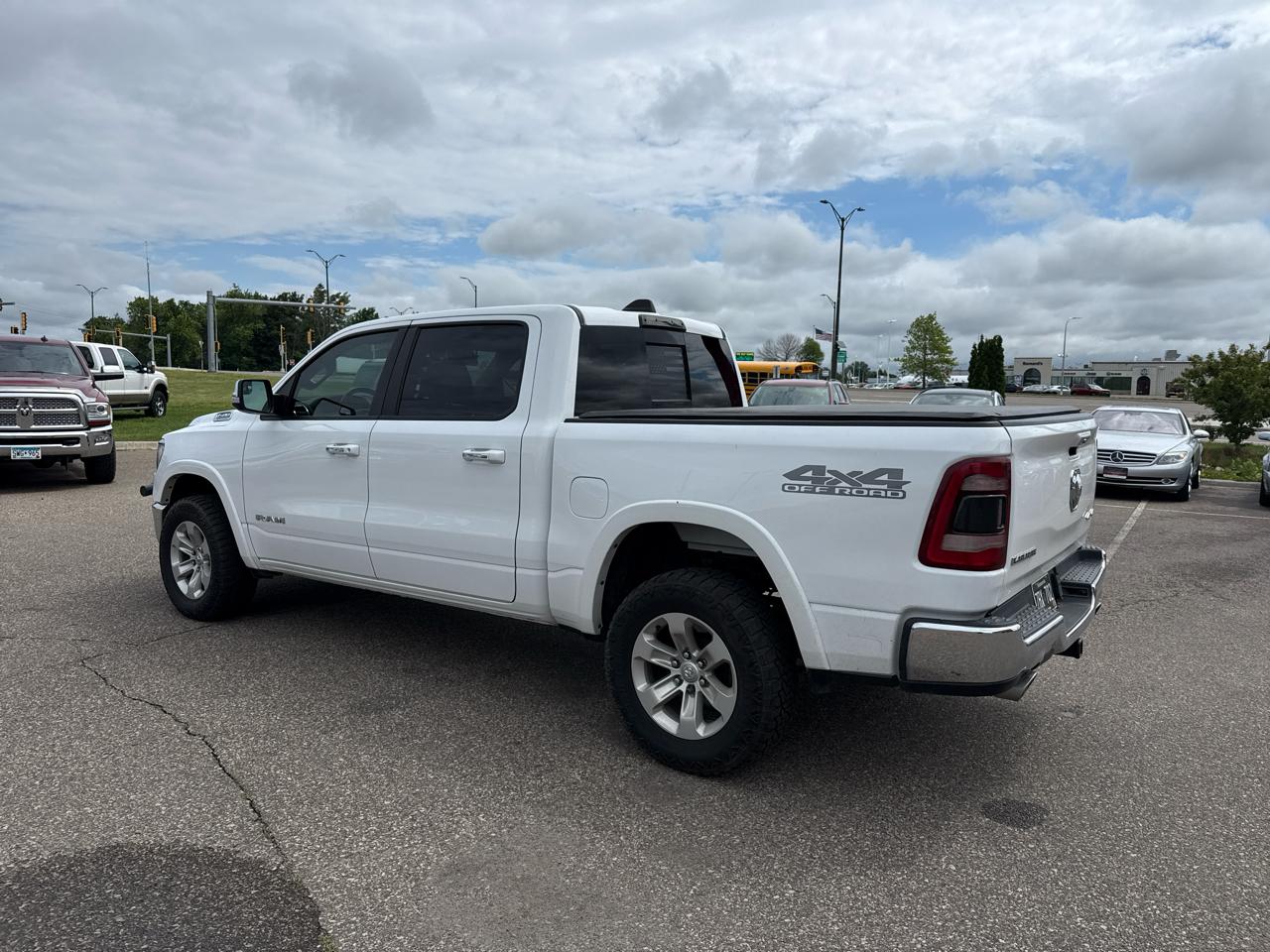RAM 1500 Laramie Crew Cab SWB 4WD 2021