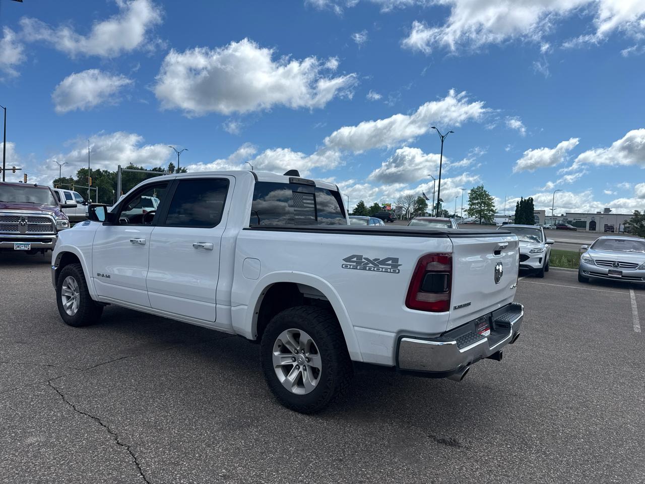 RAM 1500 Laramie Crew Cab SWB 4WD 2021