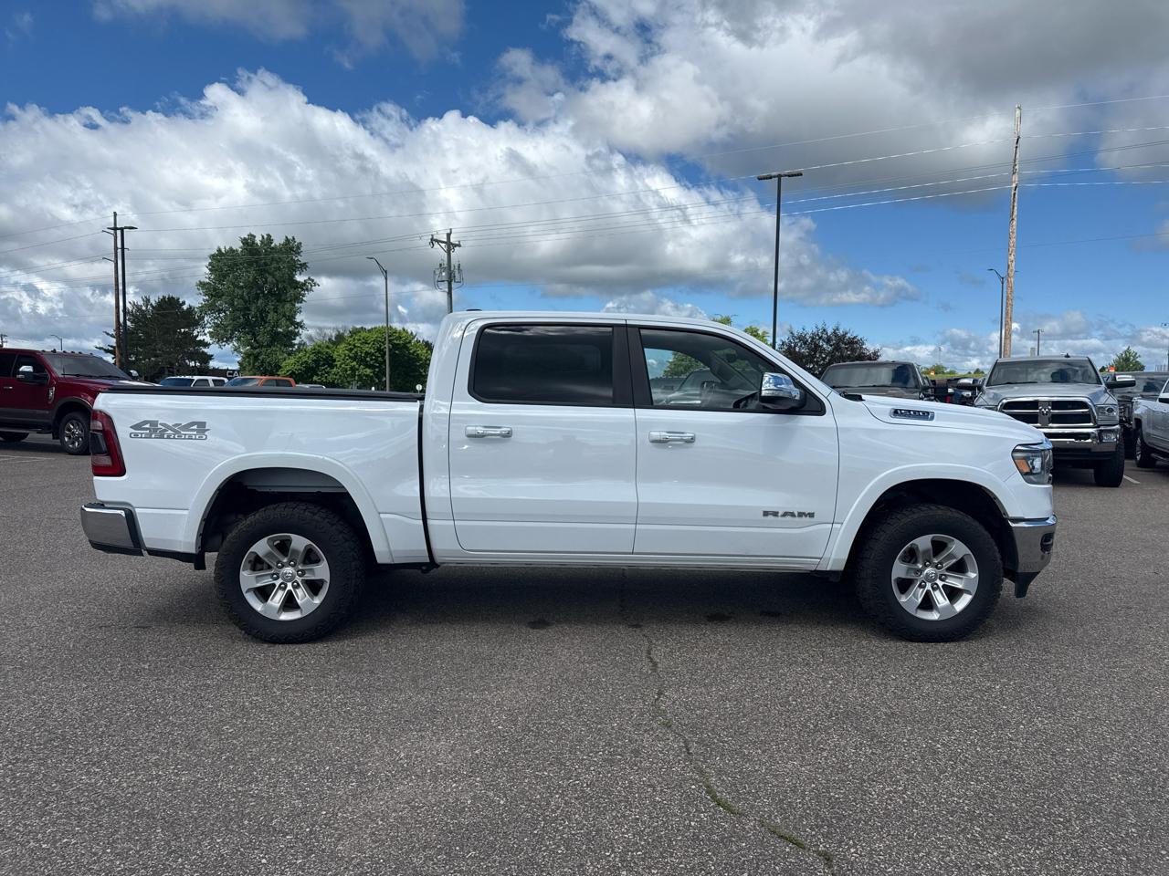 RAM 1500 Laramie Crew Cab SWB 4WD 2021