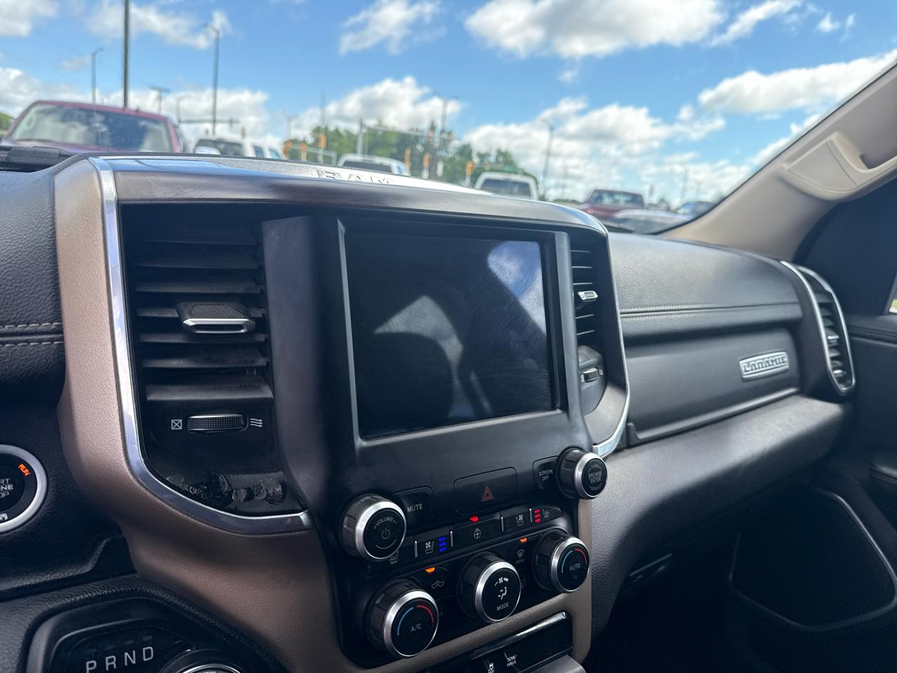 RAM 1500 Laramie Crew Cab SWB 4WD 2021