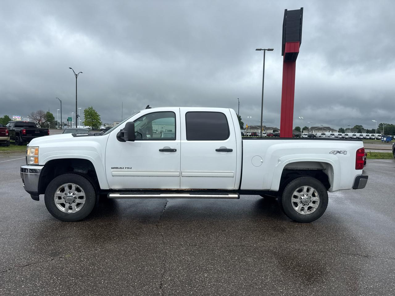 Chevrolet Silverado 2500HD LT Crew Cab 4WD 2011