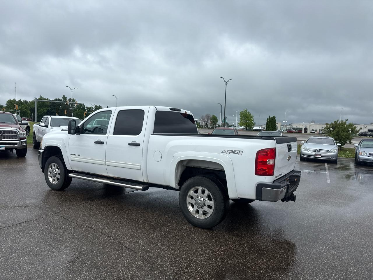 Chevrolet Silverado 2500HD LT Crew Cab 4WD 2011