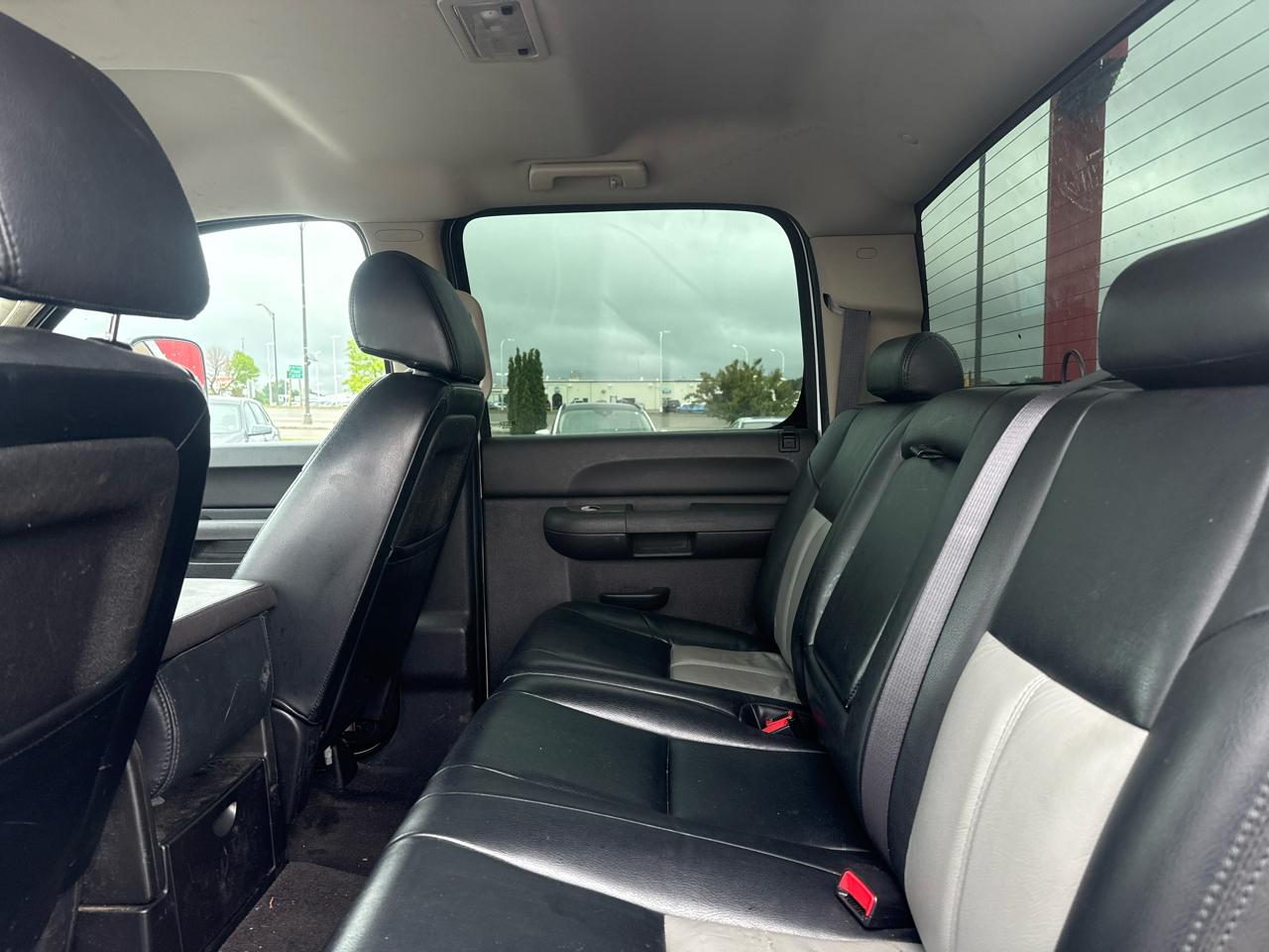 Chevrolet Silverado 2500HD LT Crew Cab 4WD 2011