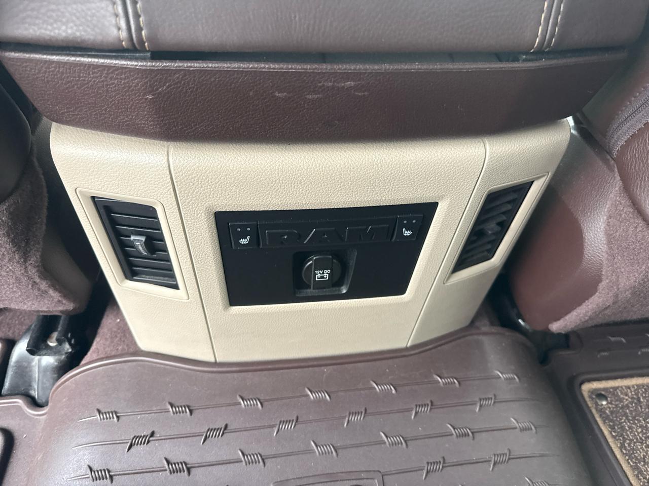 RAM 3500 Longhorn Mega Cab 4WD DRW 2017