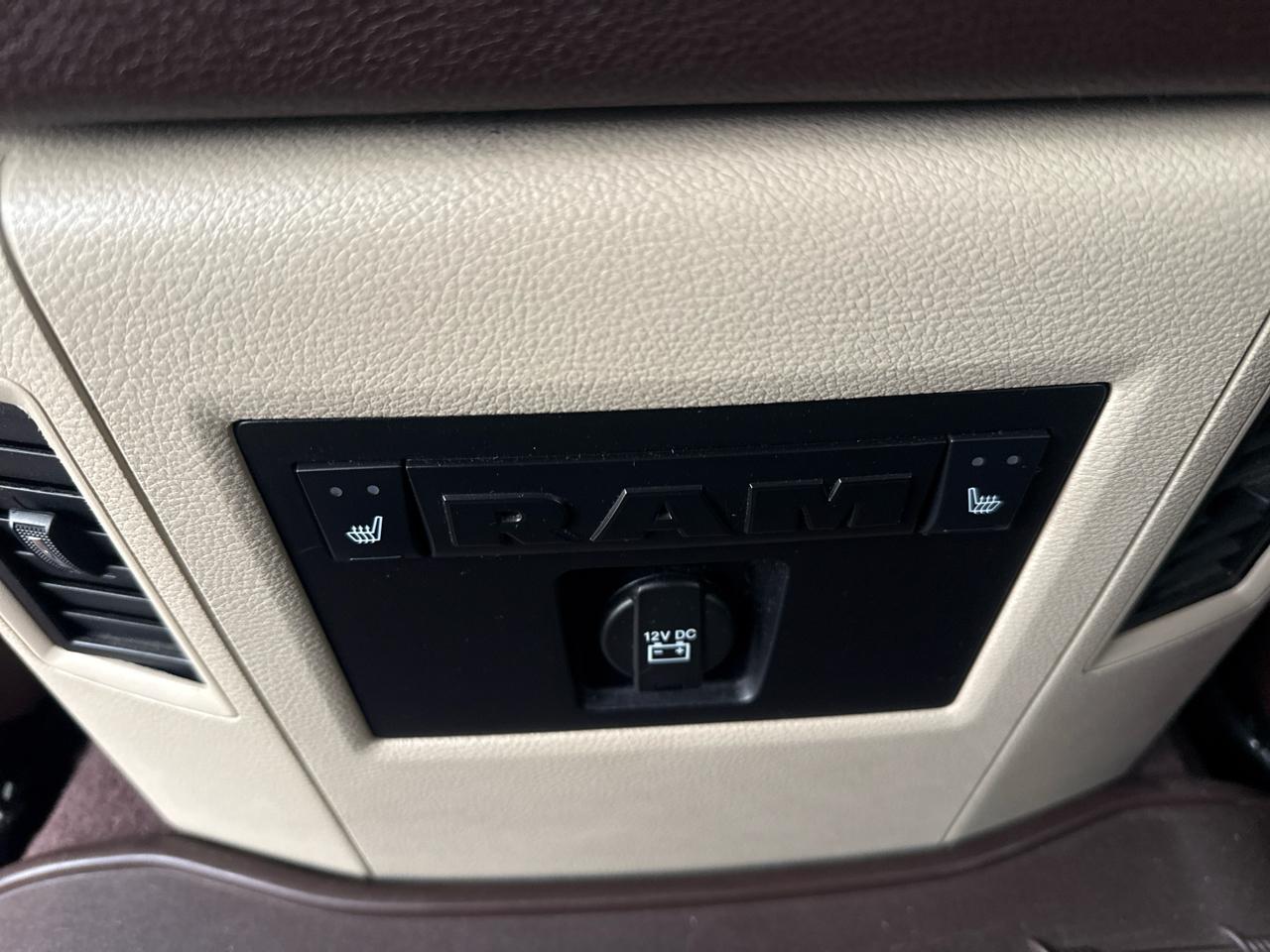 RAM 3500 Longhorn Mega Cab 4WD DRW 2017
