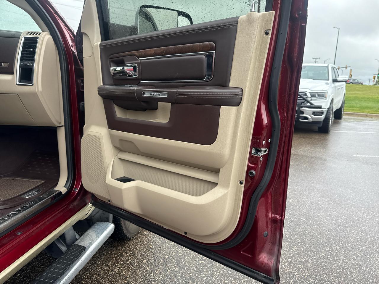 RAM 3500 Longhorn Mega Cab 4WD DRW 2017