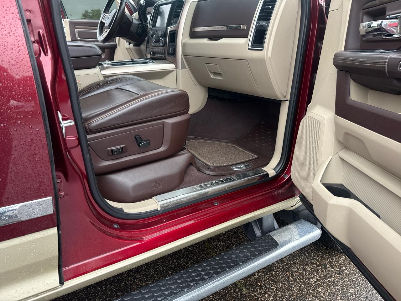 RAM 3500 Longhorn Mega Cab 4WD DRW 2017