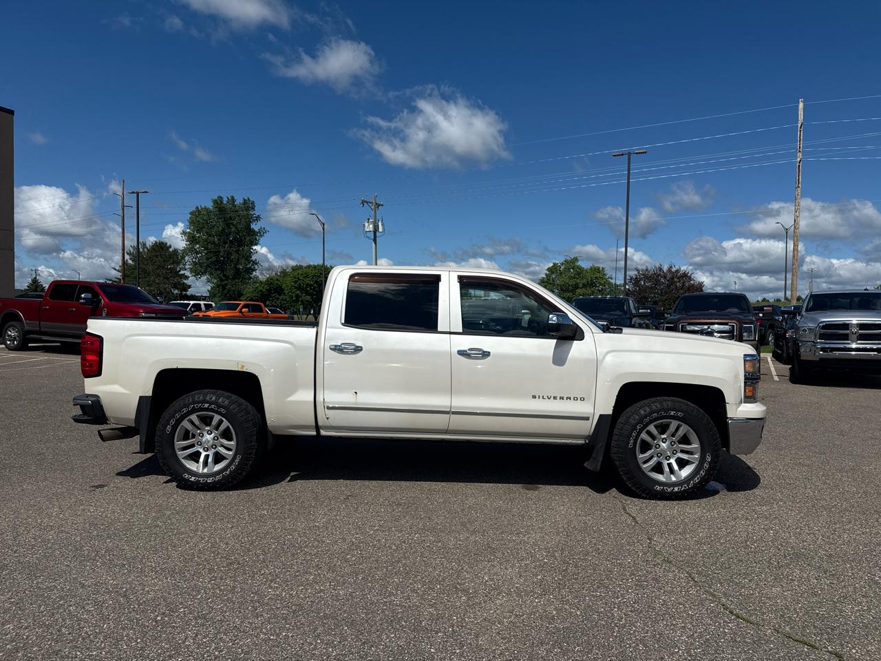 Chevrolet Silverado 1500 1LT Crew Cab 4WD 2014