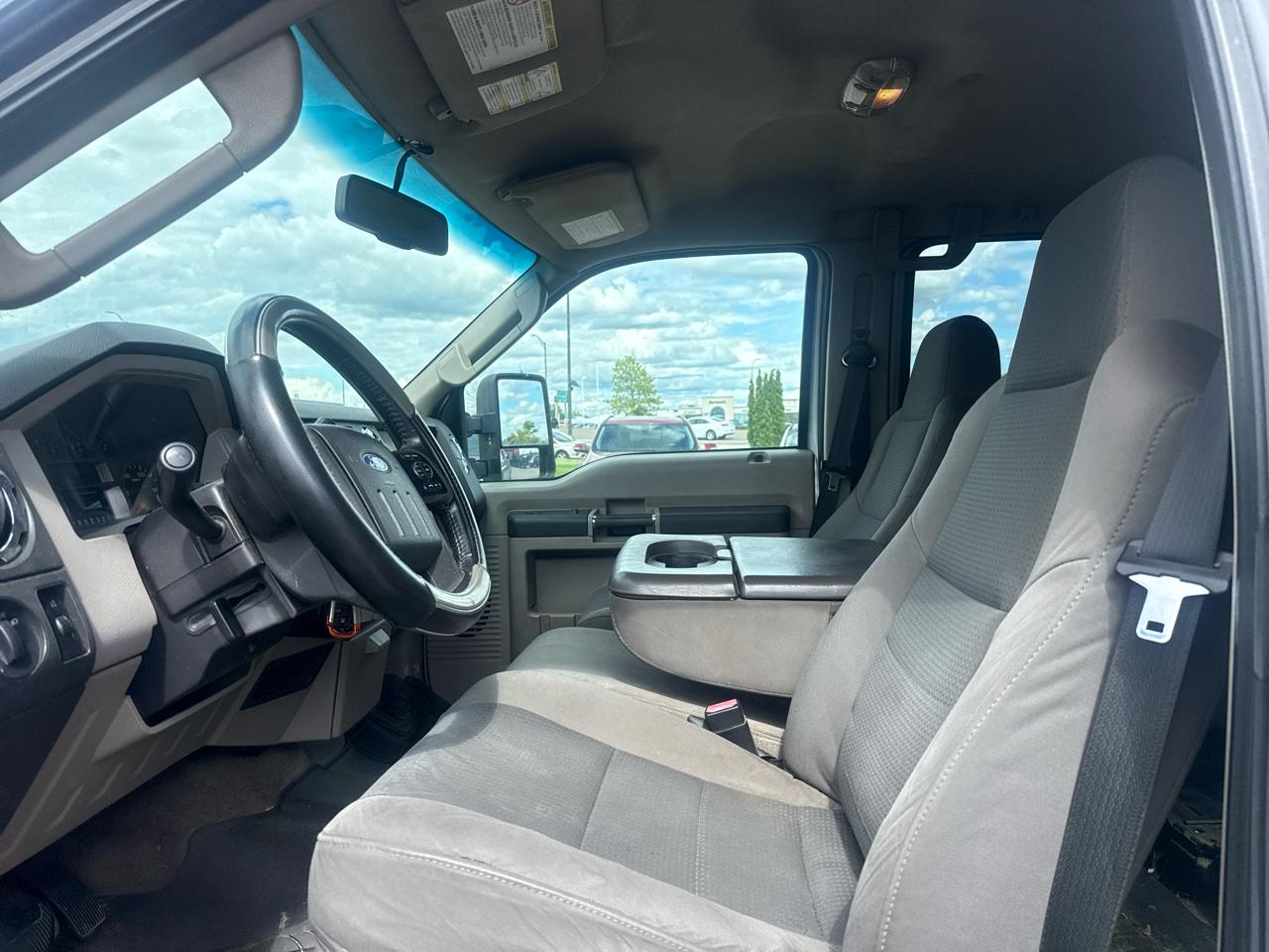 Ford F-350 SD XLT Crew Cab SWB 4WD 2010
