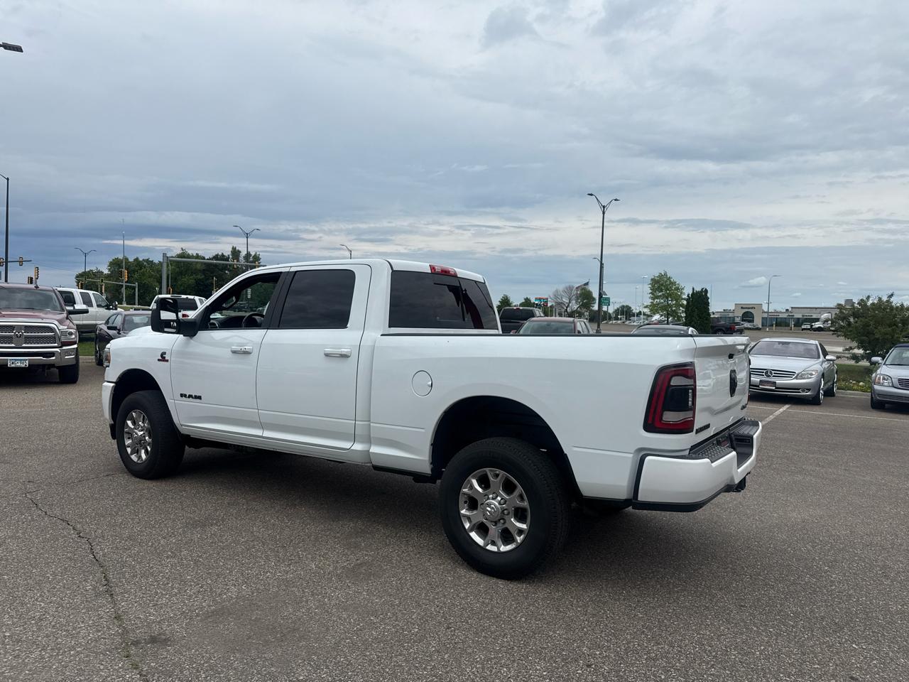 RAM 2500 Laramie Crew Cab SWB 4WD 2024