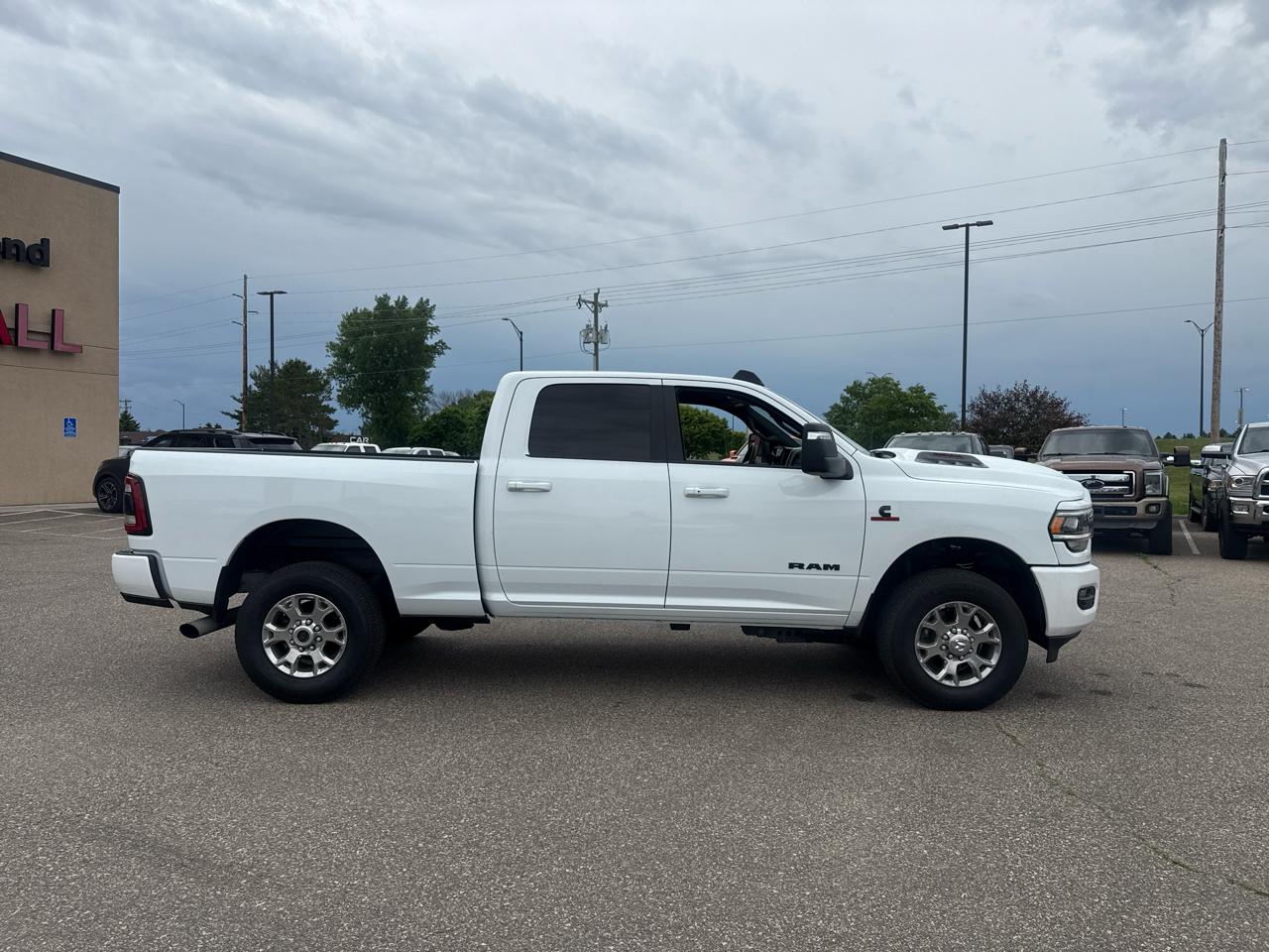 RAM 2500 Laramie Crew Cab SWB 4WD 2024