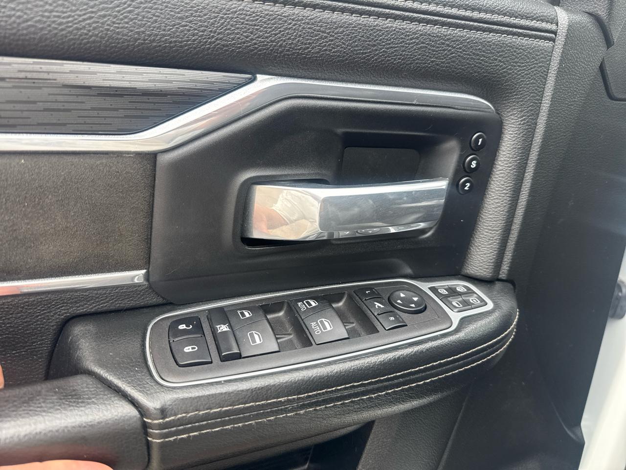 RAM 2500 Laramie Crew Cab SWB 4WD 2024