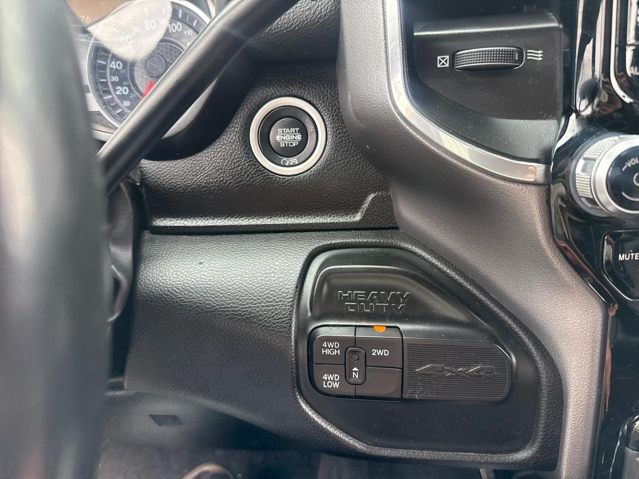 RAM 2500 Laramie Crew Cab SWB 4WD 2024