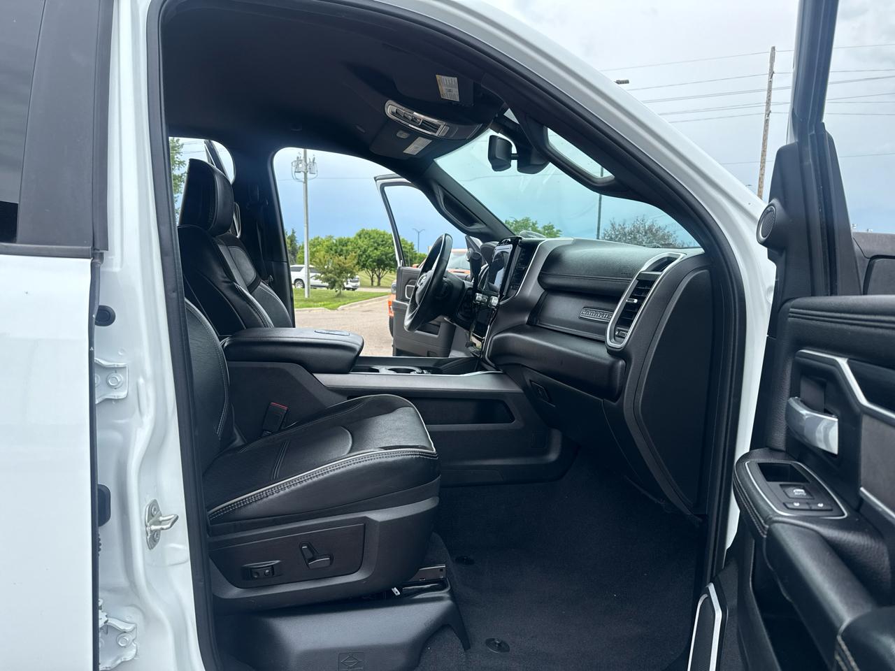 RAM 2500 Laramie Crew Cab SWB 4WD 2024