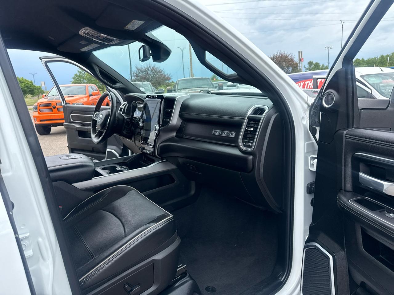 RAM 2500 Laramie Crew Cab SWB 4WD 2024