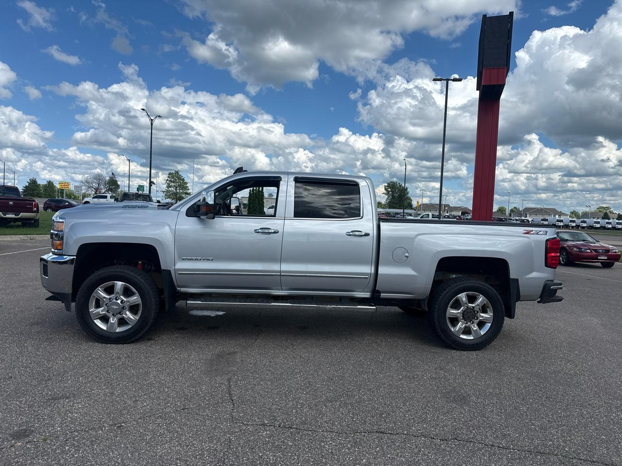 Chevrolet Silverado 2500HD LTZ Crew Cab Short Box 4WD 2019