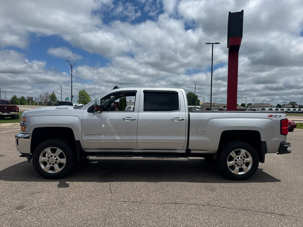 Chevrolet Silverado 2500HD LTZ Crew Cab Short Box 4WD 2019