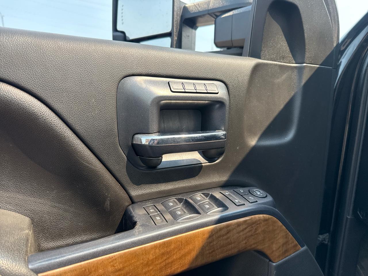 Chevrolet Silverado 2500HD LTZ Crew Cab 4WD 2015